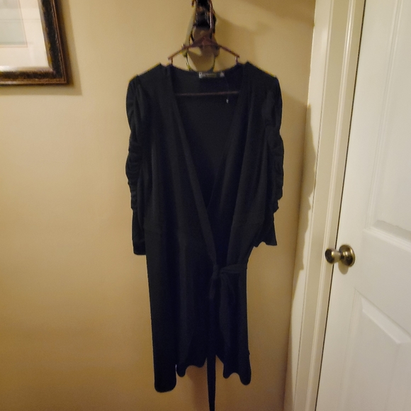 Dress - Picture 3 of 3